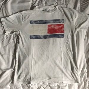 Tommy Hilfiger tee